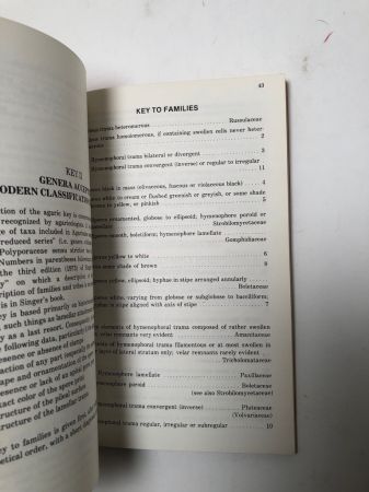 How to Identify Mushrooms to Genus I-IV Published by Mad River Press 25.jpg