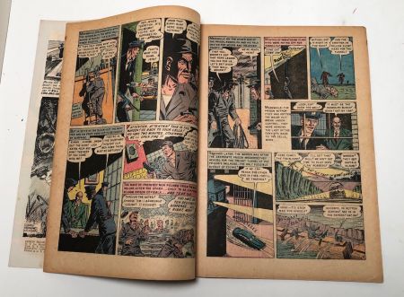 Prison Break No 4 1952 published by Avon Publishing 9.jpg