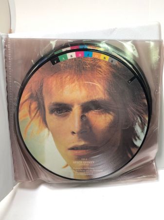 David Bowie Picture Disc Box Set Fashions 7.jpg