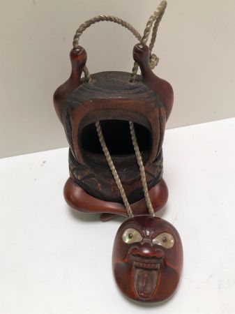 Inro Case of Oni Holding Hands Up Tobacco Case 8.jpg