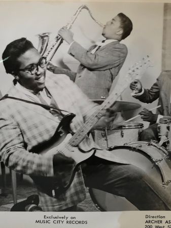 Johnny Heartsman and His House Rockers Press Photo Music City Records 2.jpg