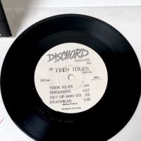 1st Press Teen Idles Dischord No 1 7.jpg