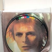 David Bowie Picture Disc Box Set Fashions 7.jpg