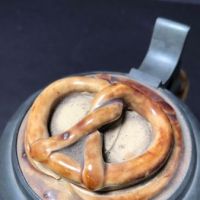 German Pretzel Beer Stein Mettlach V&B 10.jpg