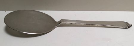 Georg Jensen circa 1920s Art Deco Pyramid Pattern Pastry Server 830 Silver 2.jpg