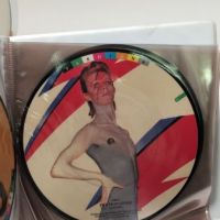 David Bowie Picture Disc Box Set Fashions 8.jpg