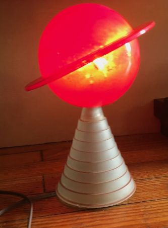 1939 Worlds Fair Saturn Lamp Red Top 16.jpg