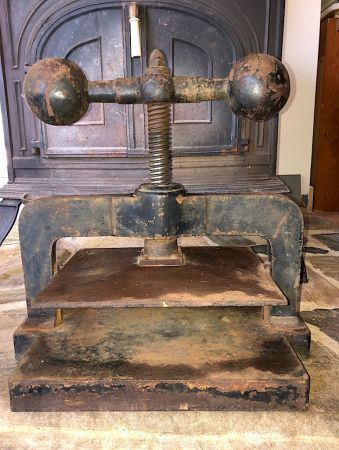 Antique Cast Iron Book Press Binding 15.jpg