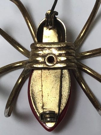 Vintage Large Red Bakelite Brass Spider Brooch Pin 8.jpg