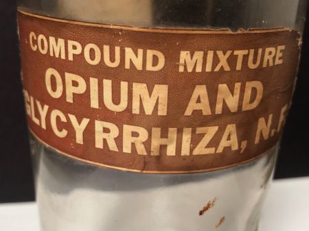  Large Opium and Glycyrrhiza Apothecary Jar 7.jpg