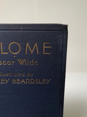 Salome by Oscar Wilde Illustrated by Aubrey Beardsley 1930 Hardback 3.jpg