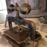 Antique Cast Iron Book Press Binding 3.jpg