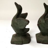 Green Painted Littco Littlestown Cast Iron Art Deco Era Swan Book Ends 15.jpg