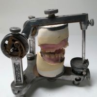 Hanau Articulator Horizontal Condylar Indication with Wooden Box  6.jpg