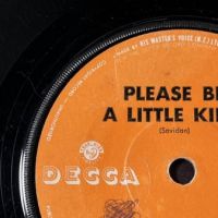 The Blue Stars I Can Take It b:w Please Be A Little Kind on Decca New Zealand 14.jpg