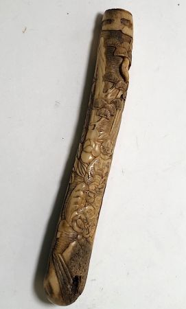 Japanese Kiseru zutsu Pipe-Case Carved Antler Circa Late 19th C 3.jpg