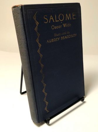 Salome by Oscar Wilde Illustrated by Aubrey Beardsley 1930 Hardback 6.jpg