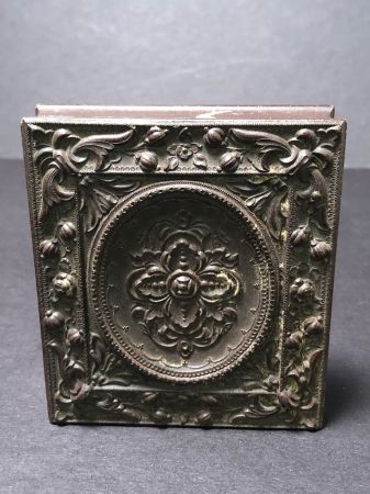 Thermoplastic Union Case Sixth Plate Ambrotype 7.jpg