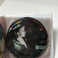 David Bowie Picture Disc Box Set Fashions 13.jpg