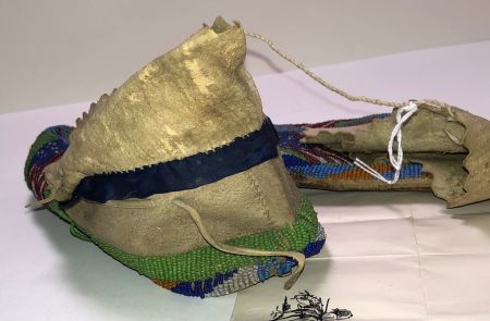 Pair of late 19th Indian Moccasins with American Flag Beaded 15.jpg