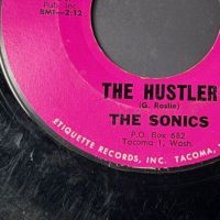 The Sonics The Hustler b:w Boss Hoss on Etiquette 3.jpg