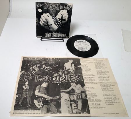 1st Press Teen Idles Dischord No 1 2.jpg