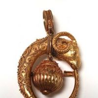 18k Gold Etruscan Revival Ram's Head Bracelet Earrings and Brooch Set 18.jpg