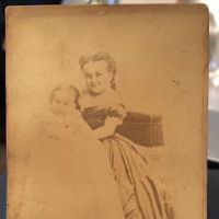 Mrs Tom Thumb & Child CDV Pitchcard 1.jpg