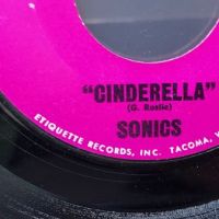 The Sonics Cinderella Etiquette Records ET-23 Styrene 3.jpg