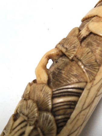 Japanese Kiseru zutsu Pipe-Case Carved Antler Circa Late 19th C 19.jpg