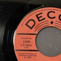 The Rovin Flames Love Song on Decca Promo Pink Label 5.jpg