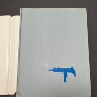 The World's Submachine Guns Volume 1 st Ed 2nd Printing by Thomas Nelson 4.jpg