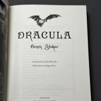 Dracula By Bram Stoker Publshed by The Folio Society 2008 Hardback w: Slipcase 6.jpg