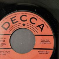 The Rovin Flames Love Song on Decca Promo Pink Label 6.jpg
