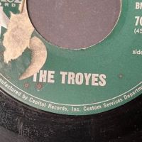 The Troyes Why on Space Records 7001 4.jpg
