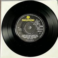 Thor’s Hammer Umbarumbamba Ep. Parlophone 6.jpg