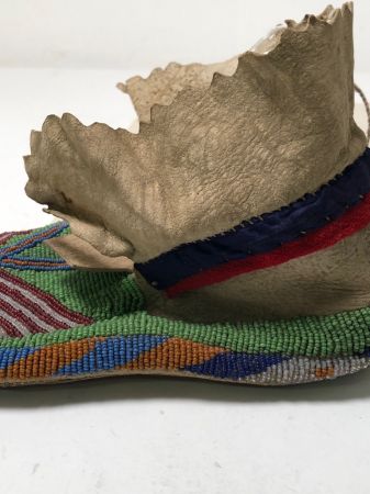 Pair of late 19th Indian Moccasins with American Flag Beaded 6.jpg