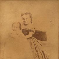 Mrs Tom Thumb & Child CDV Pitchcard 4.jpg