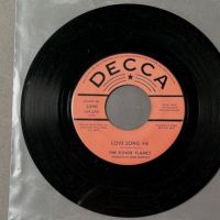 The Rovin Flames Love Song on Decca Promo Pink Label 7.jpg