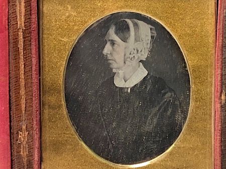 Daguerreotype of Woman in Profile 3.jpg