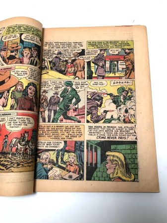 Headline Comics No 27 December 1947 Published by Prize 11.jpg