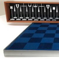 Austin Cox Enterprises Modernist Chess Set 1962 Aluminum Alcoa 1.jpg