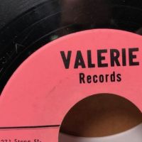 The Iguana Black Suit on Valerie Records V-107 6.jpg