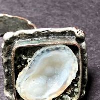 Unmarked Silver 2 Geodes Ring 2.jpg