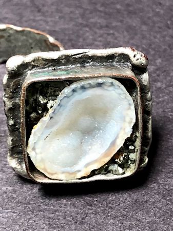 Unmarked Silver 2 Geodes Ring 2.jpg